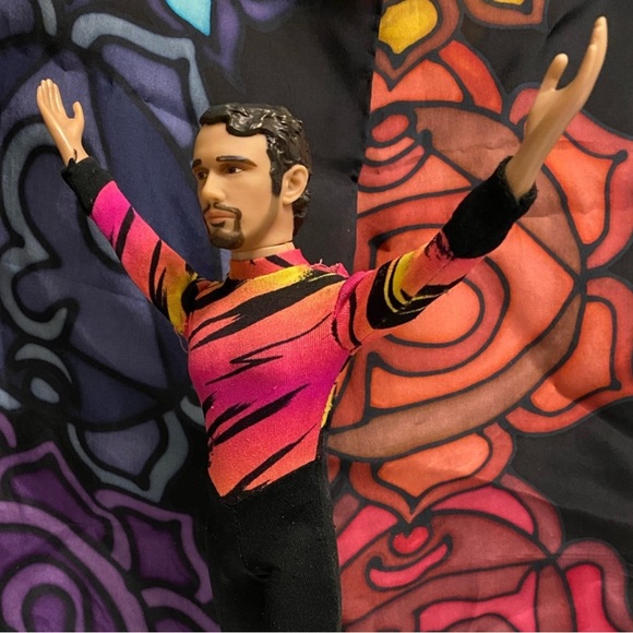 LIKE ❤️ this post to be notified of upcoming Posh Shows at The Barbie Ranch - Picture 8 of 16